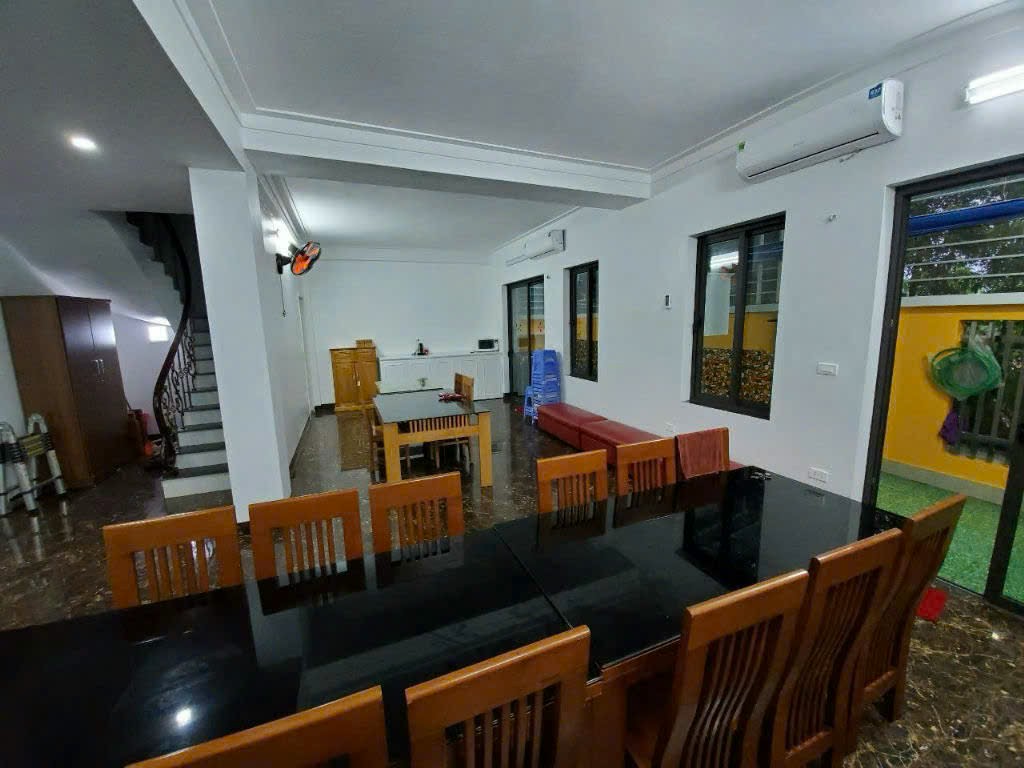Căn liền kề 150m ( 2 căn đập thông – có thang máy )